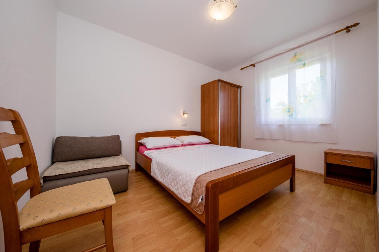 Zeljko Apartmani Lopar Bagian luar foto