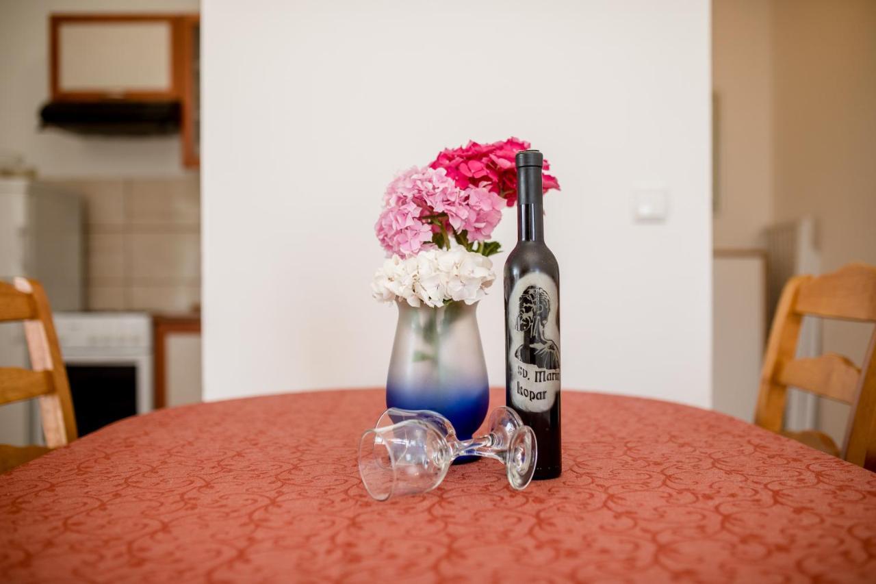 Zeljko Apartmani Lopar Bagian luar foto
