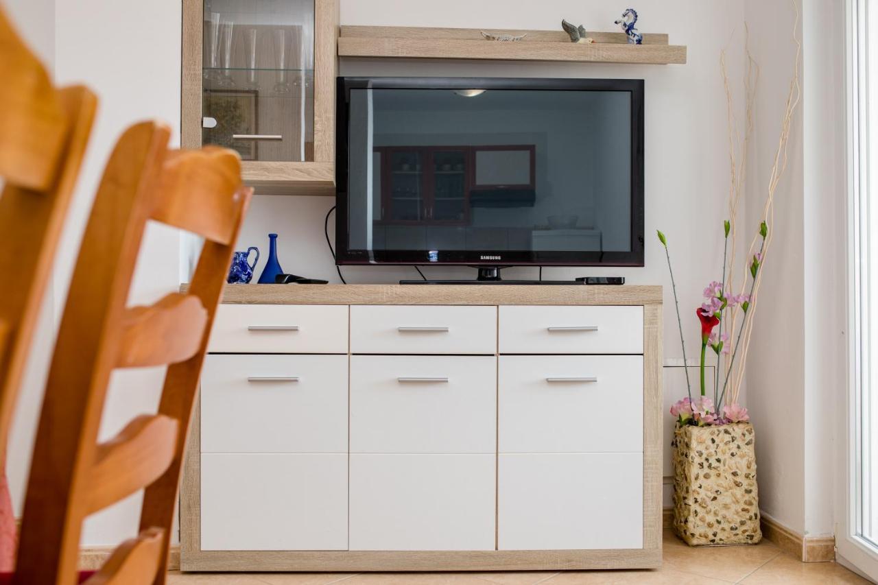 Zeljko Apartmani Lopar Bagian luar foto