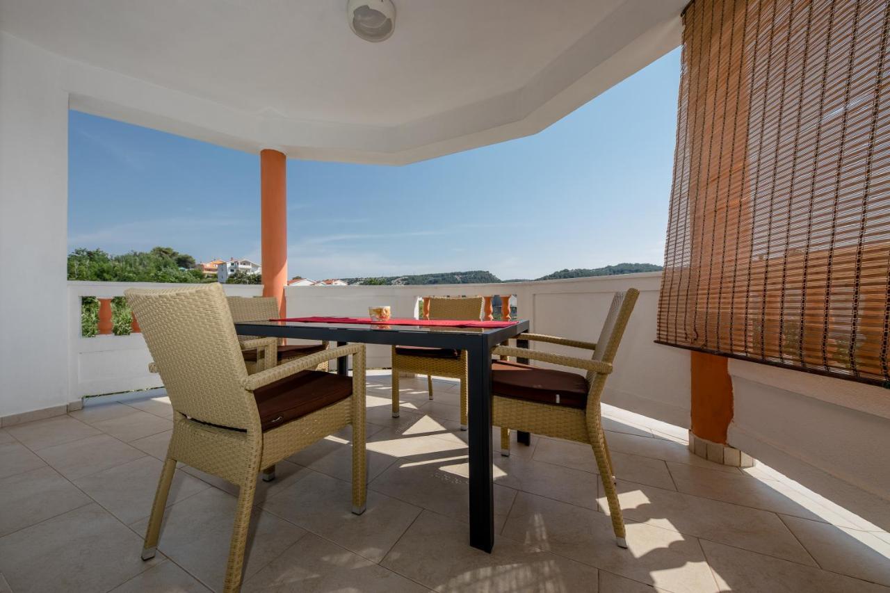 Zeljko Apartmani Lopar Bagian luar foto
