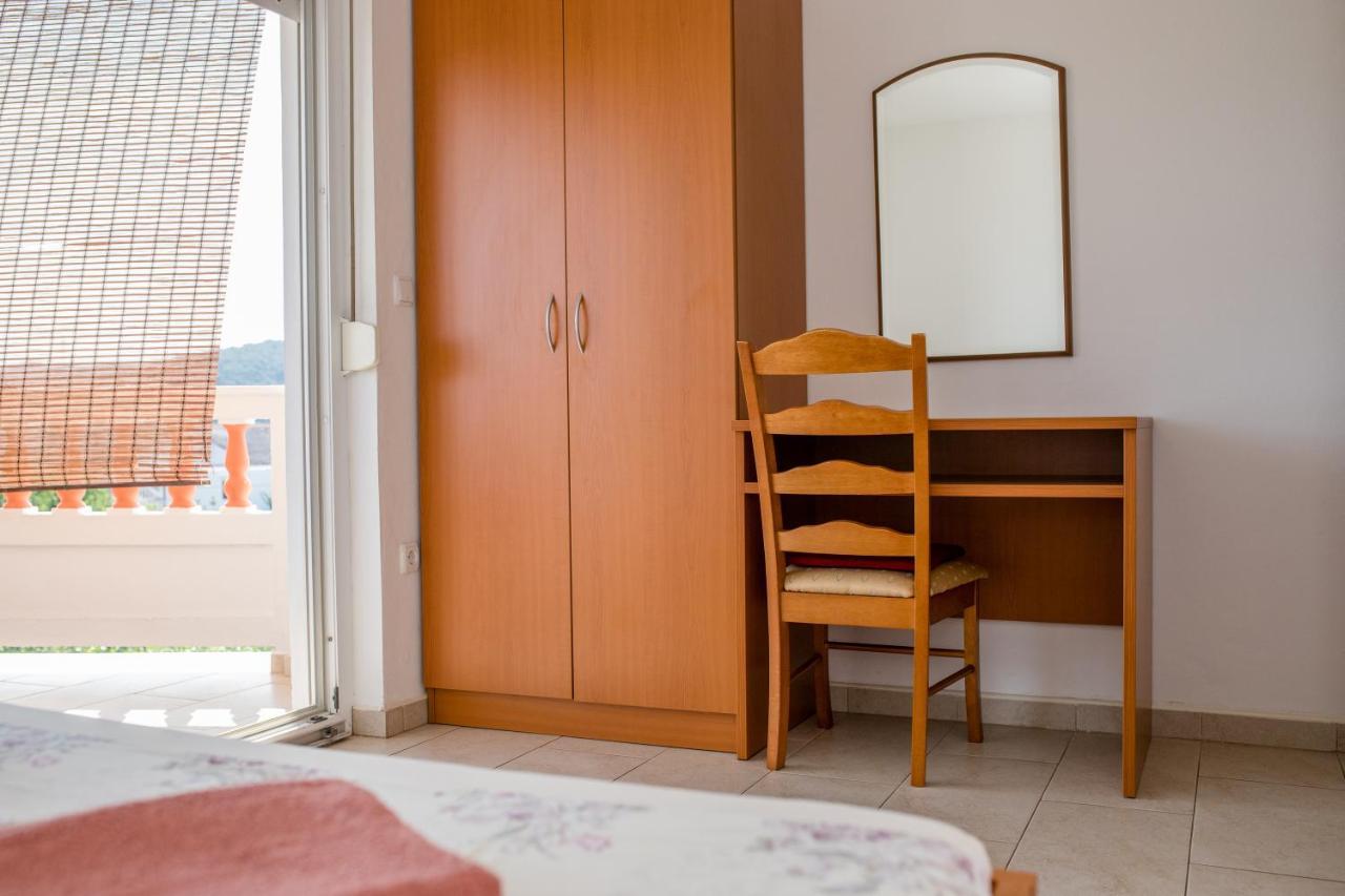 Zeljko Apartmani Lopar Bagian luar foto